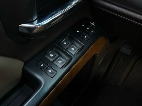 Used 2018 GMC Sierra 1500 SLT w/ SLT Premium Package image 10