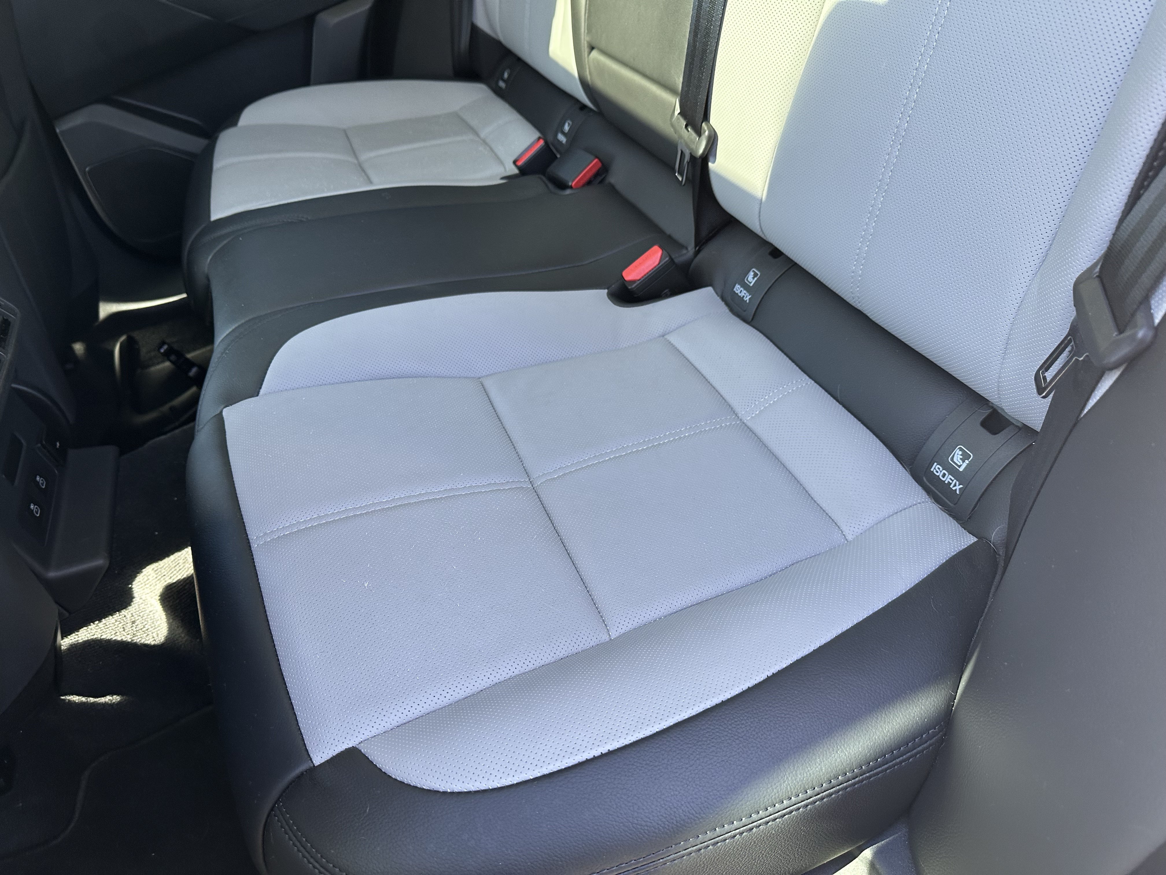 Used 2024 Land Rover Range Rover Velar S AWD/4WD image 32