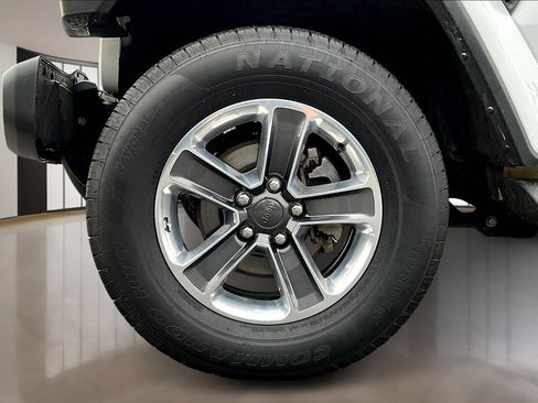 Used 2022 Jeep Wrangler Unlimited Sahara image 35