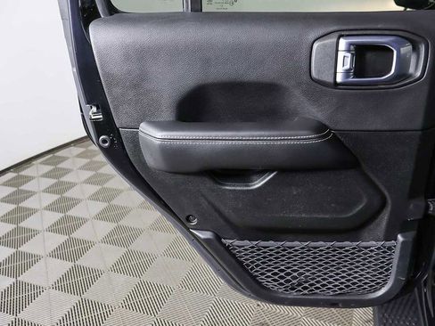 Used 2021 Jeep Wrangler Unlimited Sahara w/ Uconnect 4C Nav & Sound Group image 18