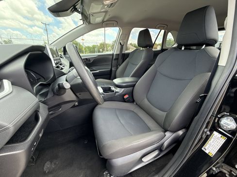 Certified 2025 Toyota RAV4 LE FWD image 13