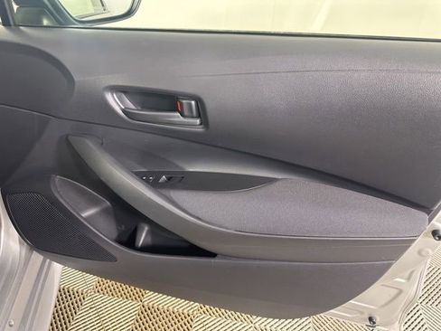 Used 2022 Toyota Corolla LE FWD image 23
