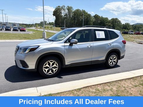 Certified 2023 Subaru Forester Premium AWD/4WD image 4