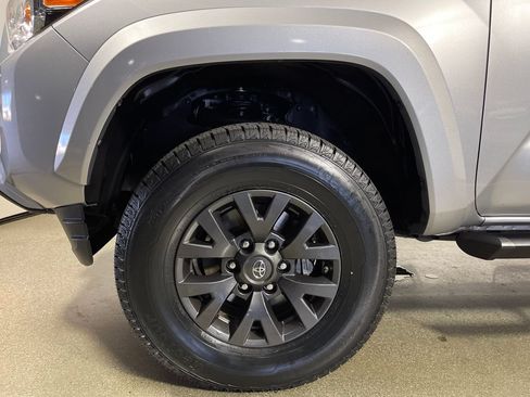 Certified 2020 Toyota Tacoma SR5 RWD image 11