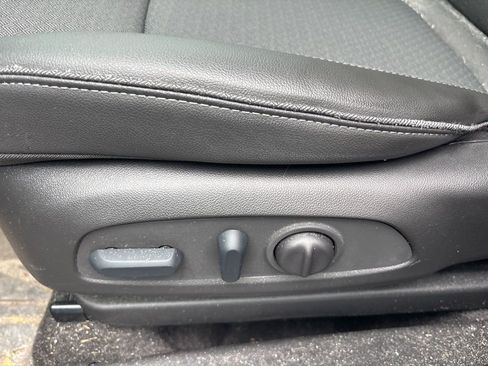 Used 2023 Buick Encore GX Select w/ Sport Touring Package AWD/4WD image 10