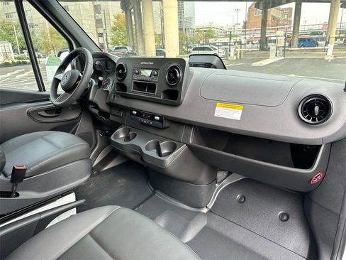 New 2025 Mercedes-Benz Sprinter 2500 image 13