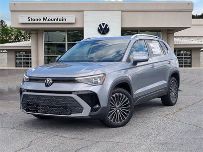 New 2025 Volkswagen Taos SE