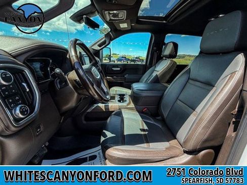 Used 2023 GMC Sierra 3500 Denali w/ Denali Ultimate Package AWD/4WD image 5