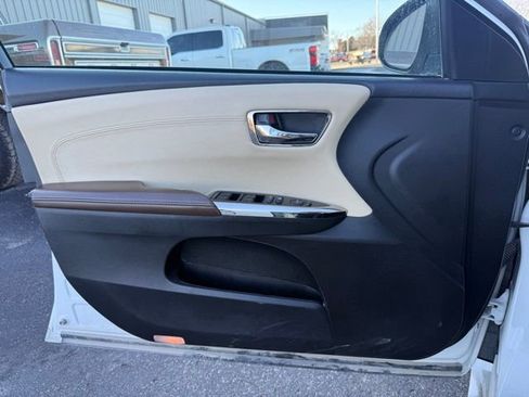 Used 2014 Toyota Avalon XLE Touring image 7