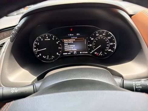Used 2024 INFINITI QX80 Sensory AWD/4WD image 18