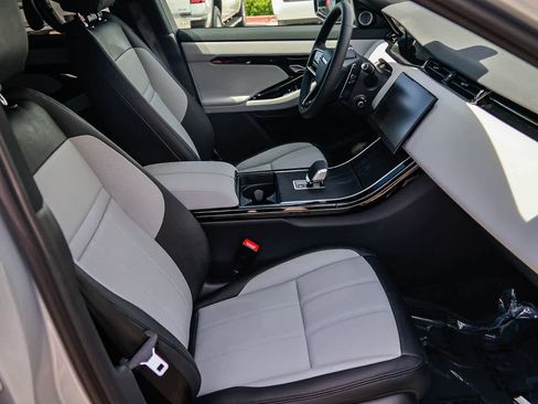 New 2026 Land Rover Range Rover Evoque Dynamic SE AWD/4WD image 17