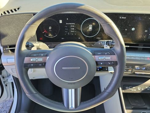 Certified 2025 Hyundai Kona Limited image 24