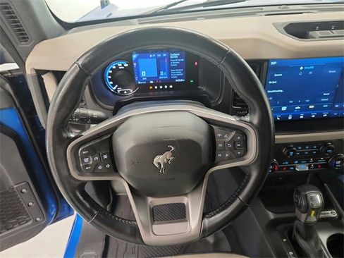 Used 2023 Ford Bronco Wildtrak image 21