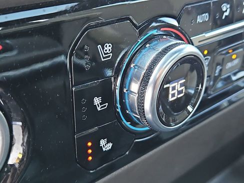 Used 2023 GMC Sierra 1500 SLT w/ SLT Premium Package image 26