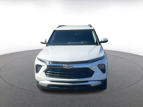 Used 2025 Chevrolet TrailBlazer LT image 4