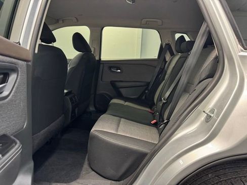 Used 2023 Nissan Rogue SV FWD image 28