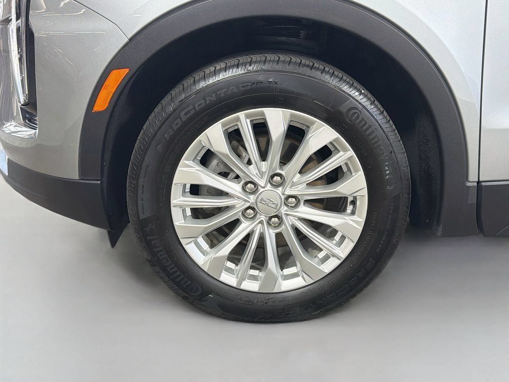 Used 2024 Cadillac XT4 Luxury AWD/4WD image 32