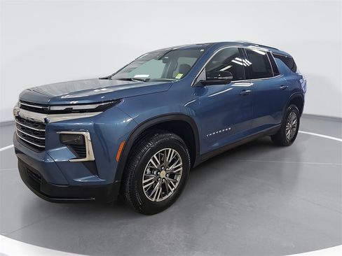 Certified 2024 Chevrolet Traverse LT image 9