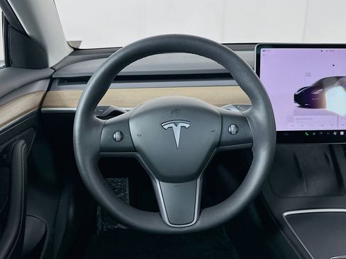 Used 2023 Tesla Model 3 Standard Range RWD image 16