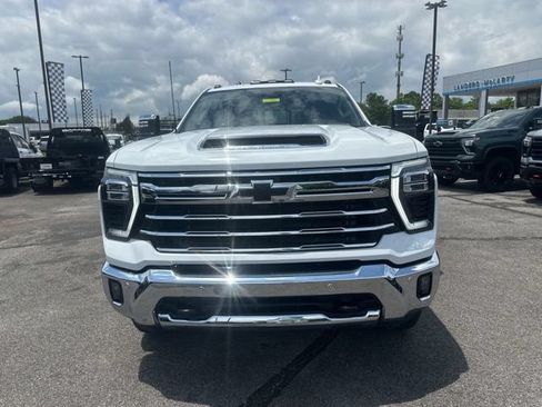 New 2026 Chevrolet Silverado 2500 LTZ w/ LTZ Plus Package AWD/4WD image 8