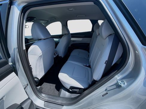 New 2026 Hyundai Tucson SEL FWD image 18