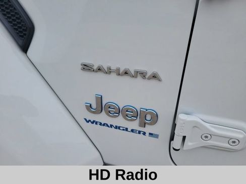 Used 2024 Jeep Wrangler Unlimited Sahara w/ Technology Group AWD/4WD image 7