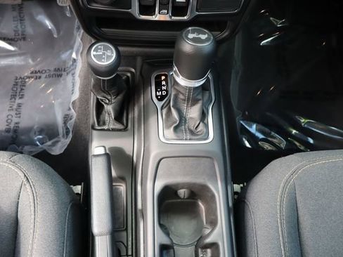 Used 2025 Jeep Wrangler Unlimited Sahara w/ Safety Group image 34