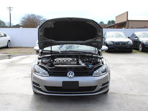 Used 2015 Volkswagen Golf TDI S image 32