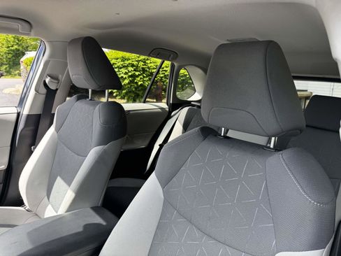 Certified 2022 Toyota RAV4 XLE AWD/4WD image 19