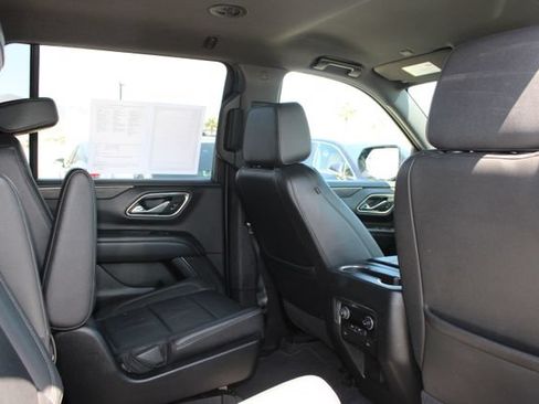 Used 2021 Chevrolet Suburban LT AWD/4WD image 6