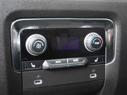 Used 2023 Chevrolet Tahoe LT w/ Luxury Package image 25