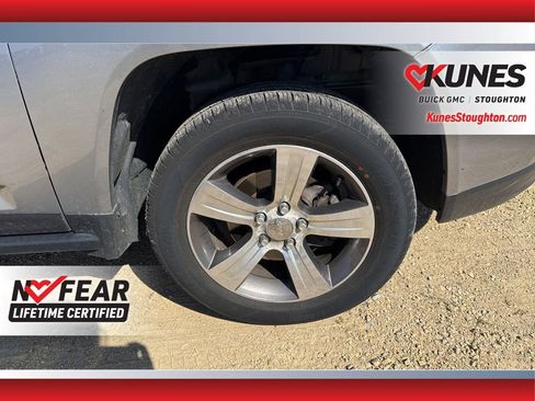 Used 2017 Jeep Compass High Altitude FWD image 15