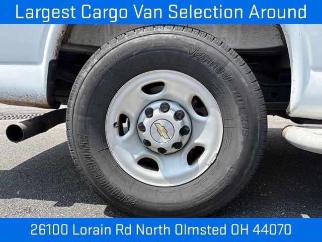 Used 2025 Chevrolet Express 2500 w/ Driver Convenience Package RWD image 19