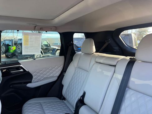 Used 2023 Mitsubishi Outlander SEL image 29