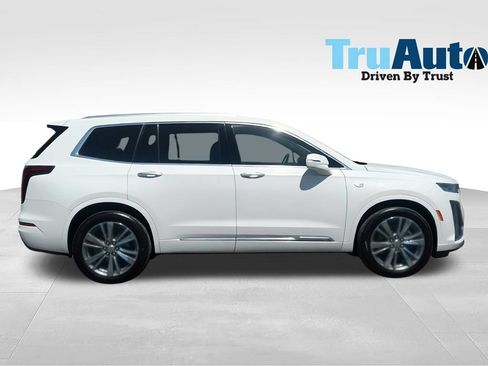 Used 2020 Cadillac XT6 Premium Luxury FWD image 8