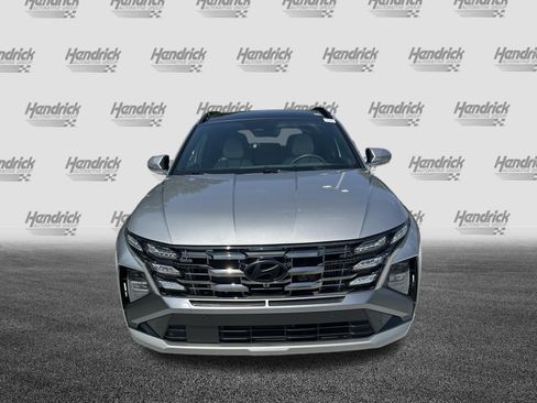 Used 2025 Hyundai Tucson Limited AWD/4WD image 3