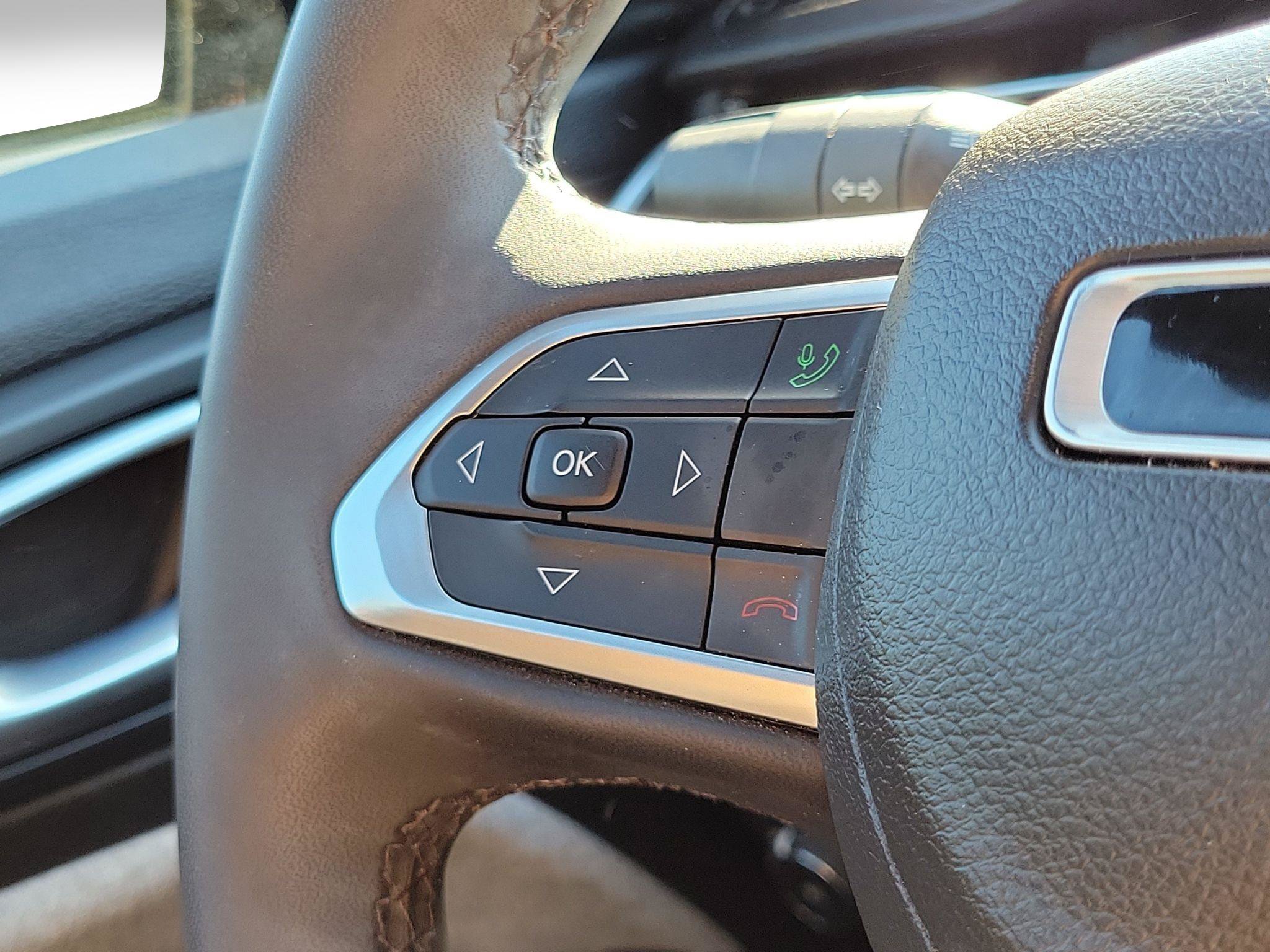 Used 2023 Jeep Compass Latitude AWD/4WD image 11