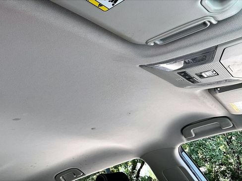 Used 2021 Toyota RAV4 XLE FWD image 28