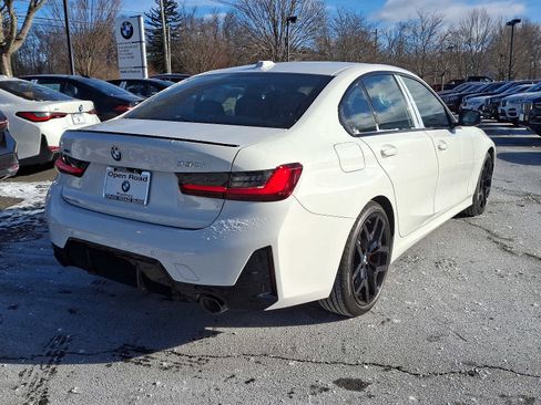 Used 2025 BMW 330i xDrive Sedan w/ M Sport Package image 4
