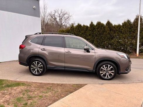 Certified 2023 Subaru Forester Limited AWD/4WD image 2