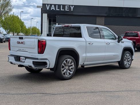 New 2026 GMC Sierra 1500 Denali w/ Denali Reserve Package AWD/4WD image 17