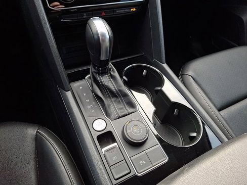 Certified 2022 Volkswagen Atlas SE image 19