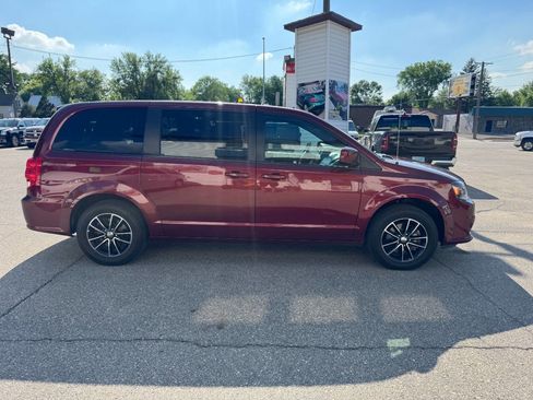 Used 2019 Dodge Grand Caravan GT FWD image 5