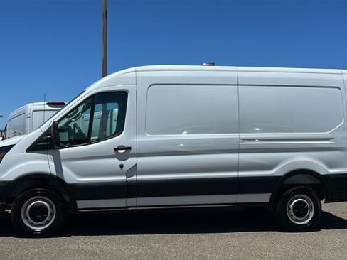 New 2026 Ford Transit 250 148 Medium Roof RWD image 6