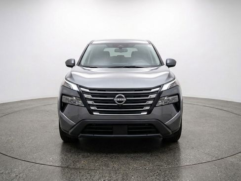 Used 2025 Nissan Rogue SV FWD image 2