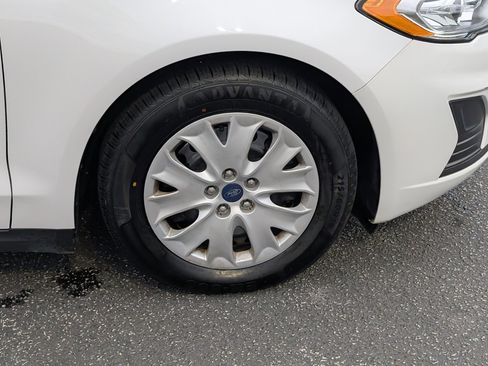 Certified 2020 Ford Fusion S image 7