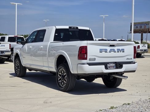 New 2026 RAM 2500 Limited AWD/4WD image 4