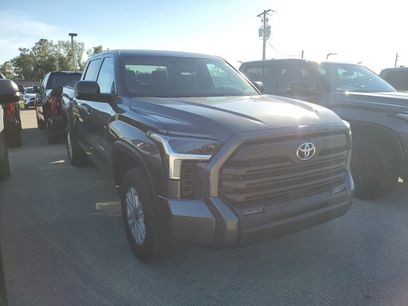 New 2025 Toyota Tundra SR5