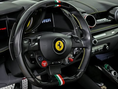 Used 2019 Ferrari 812 Superfast RWD image 24