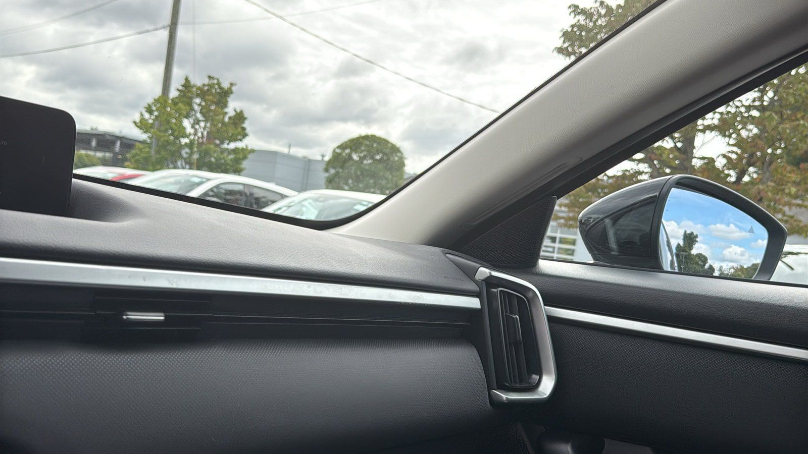Used 2025 MAZDA CX-50 AWD 2.5 S w/ Cargo Package image 18